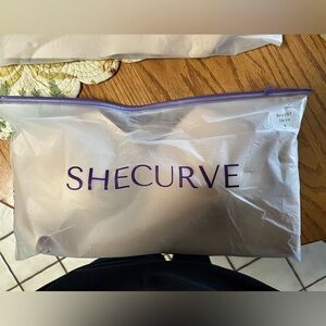 Shecurve Skin Colored bra, removable pads, NWOT, Size L